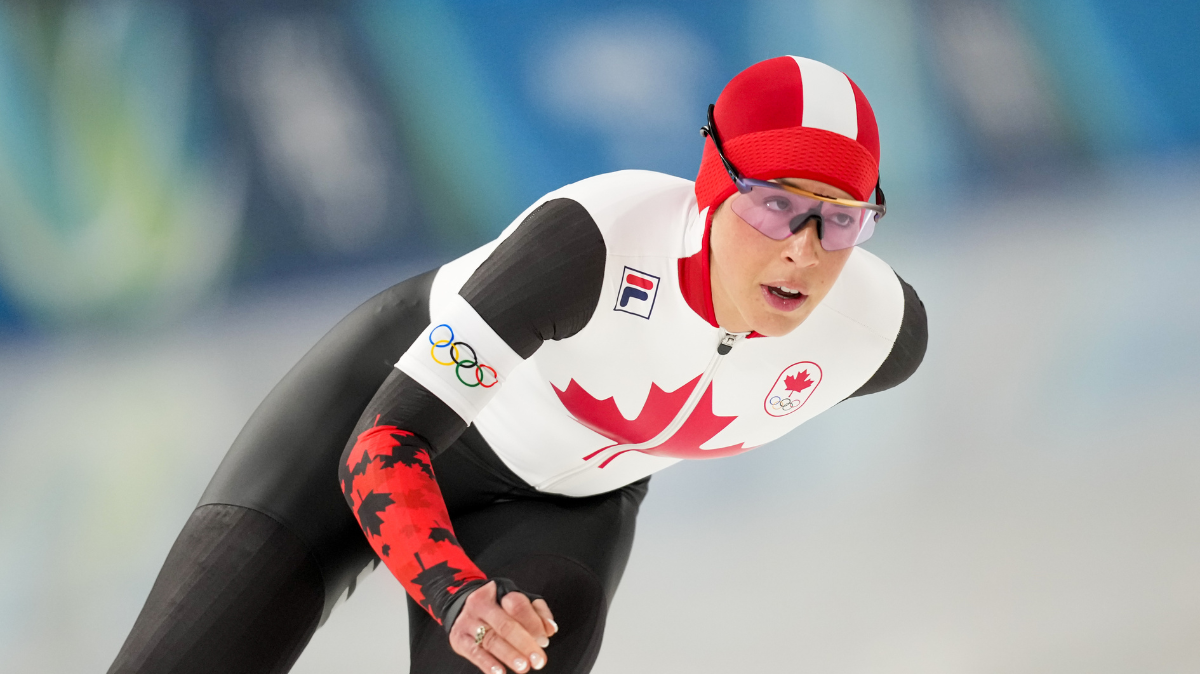 Les Italiens et les Canadiennes en or sur la poursuite par équipes en patinage de vitesse