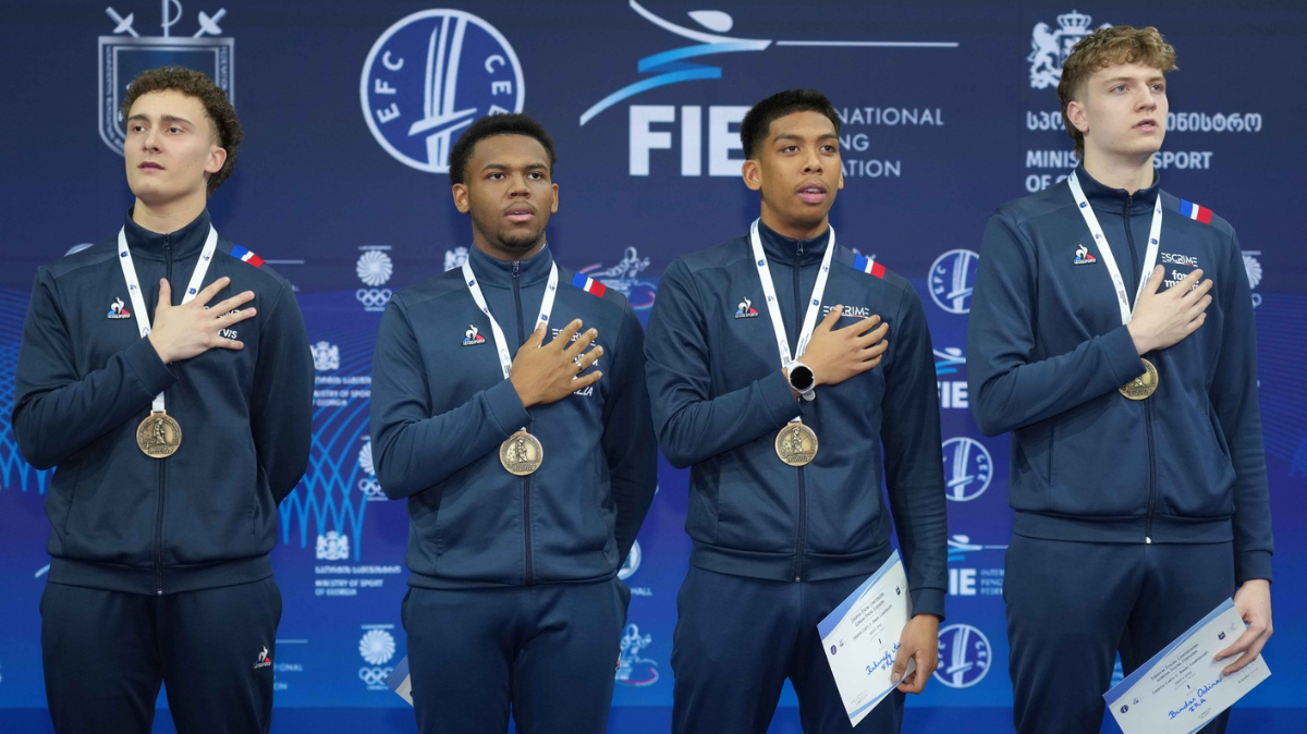 Les épéistes au sommet par équipes 6 médailles pour les Bleuets à l'Euro juniors d'escrime