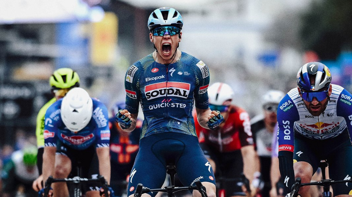 Paul Magnier remporte en puissance la 1ère étape du Tour d'Algarve et ouvre son compteur en 2026