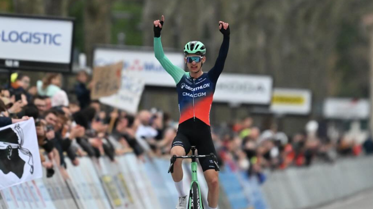 Paul Seixas étouffe la concurrence et fait une démonstration sur la Faun-Ardèche Classic !