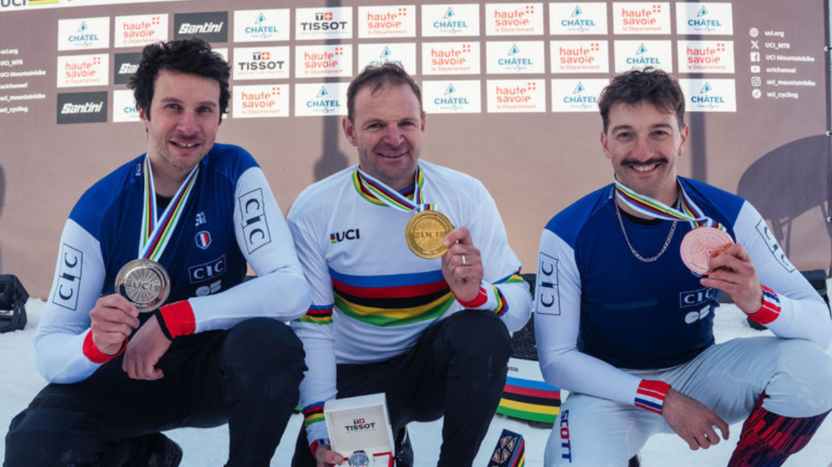 Pierre Thévenard récupère sa couronne la France brille sur le Super-G aux Mondiaux de Snow Bike