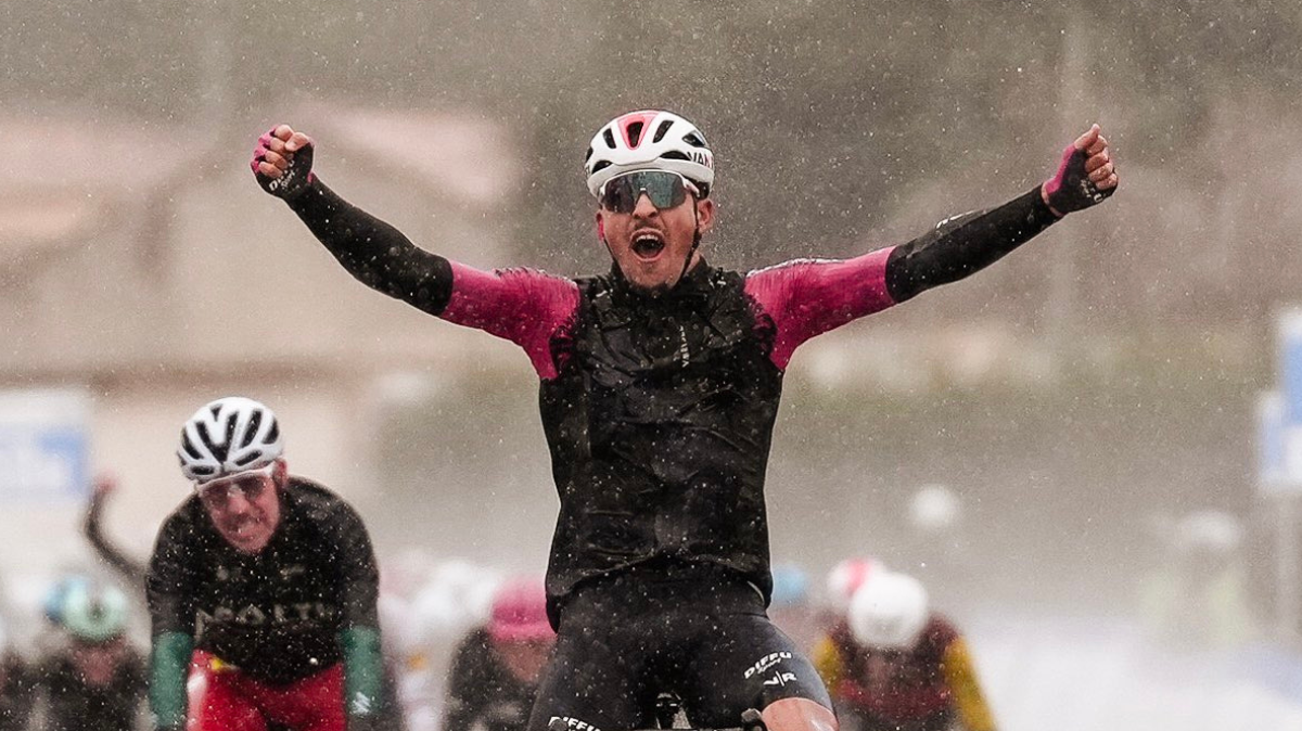 Présent dans l'échappée, Arnaud Tendon dompte la pluie et remporte la première étape du Tour de la Provence