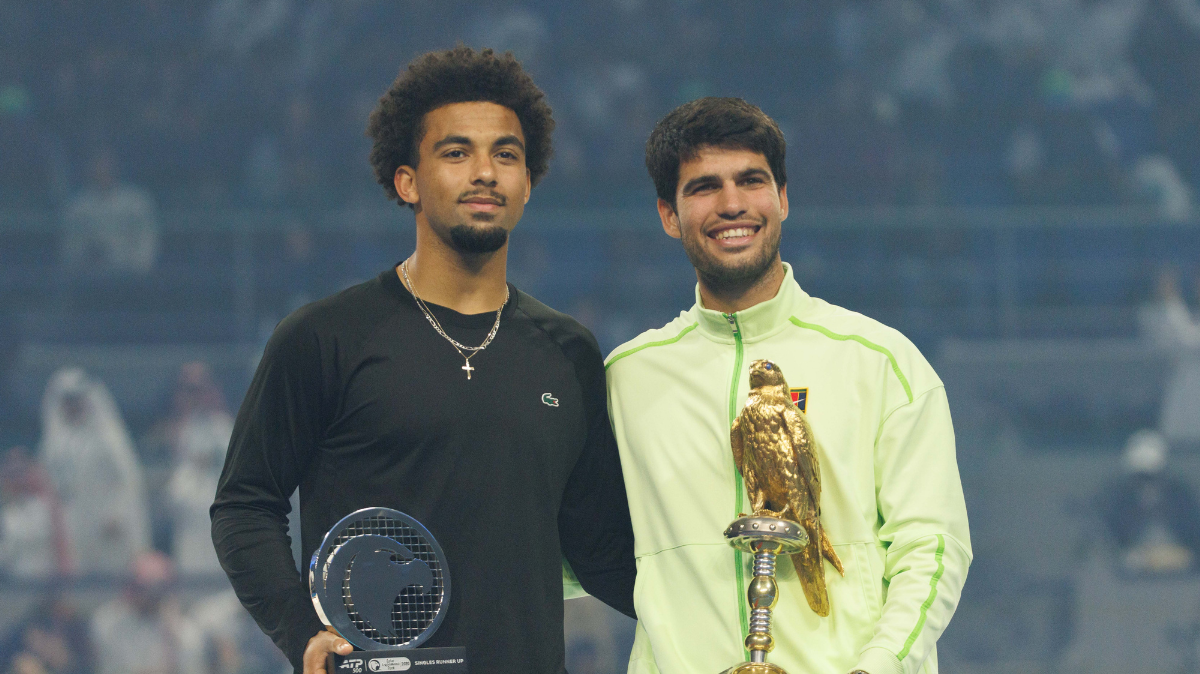 Trop fort Carlos Alcaraz domine Arthur Fils en finale à Doha