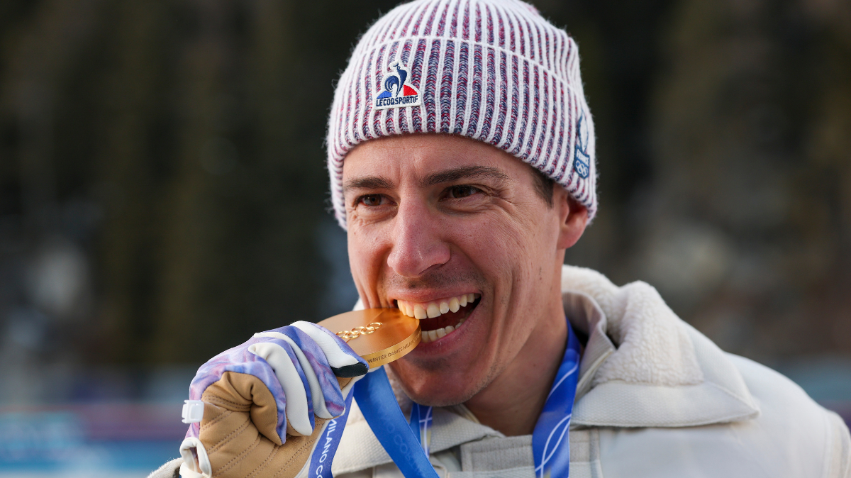 Un Quentin Fillon Maillet de gala sacré champion olympique sur le sprint des JO 2026
