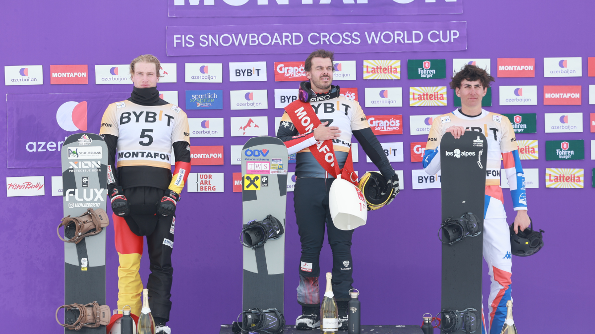 Aidan Chollet seul Français sur le podium lors de la manche de Coupe du monde de snowboardcross de Montafon