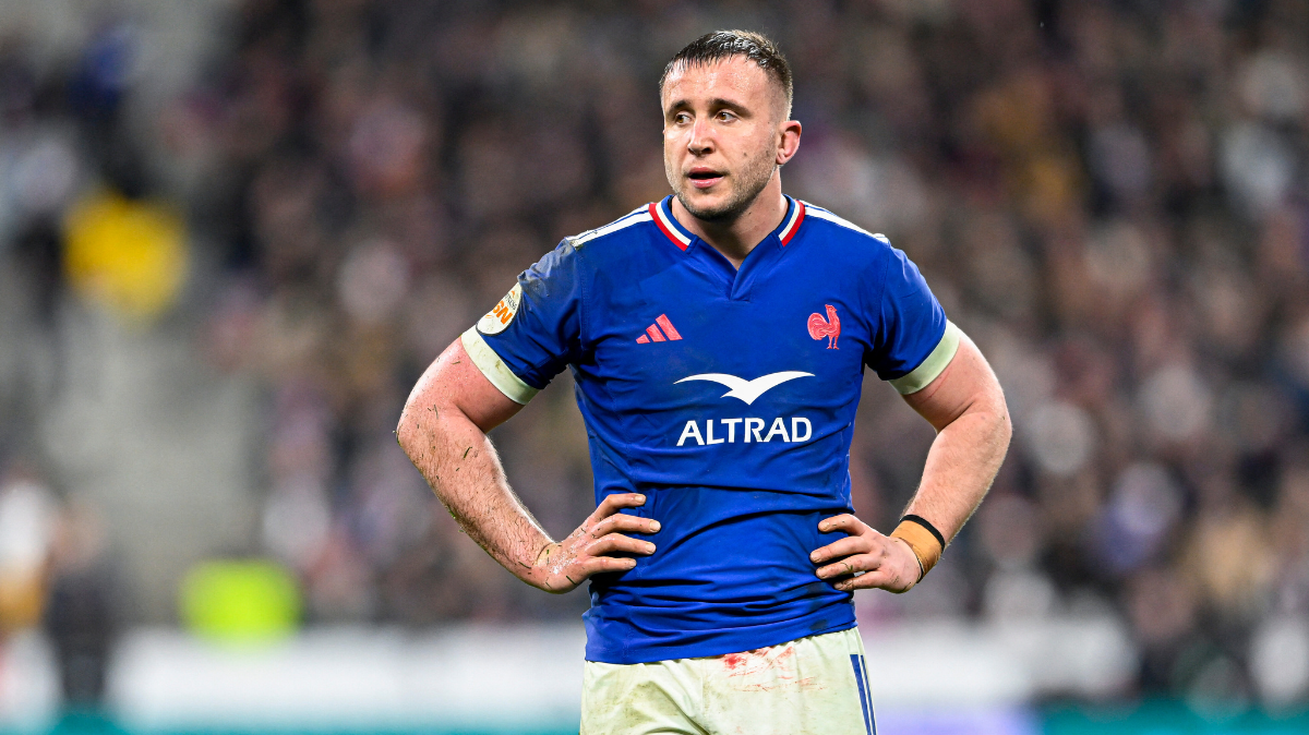 Anthony Jelonch forfait face à l'Angleterre, un joueur de l'UBB va prendre place sur le banc