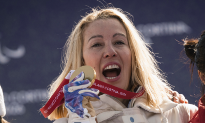 Cécile Hernandez en or en para snowboardcross, la France décroche son premier titre paralympique !