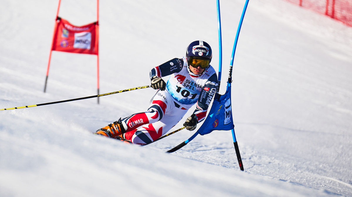 Charly Petex s'impose, Augustine Carliez 2ème : les Bleus du télémark s'illustrent sur le sprint de Pra Loup