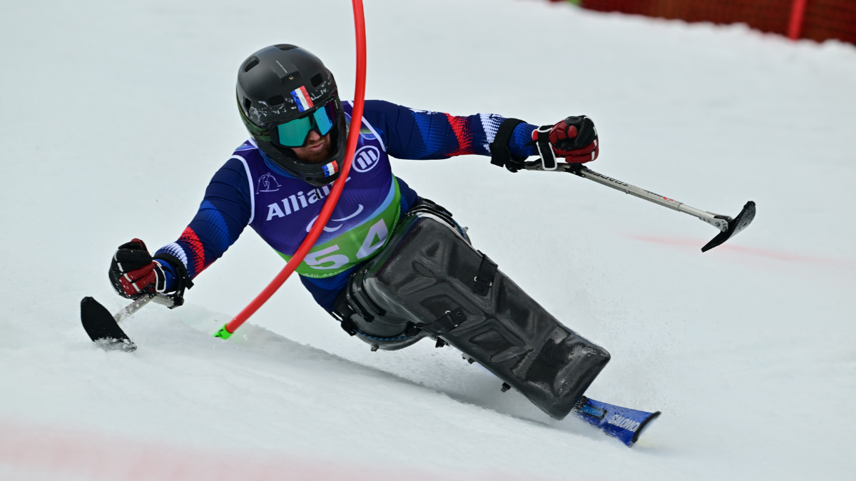 Jeroen Kampschreur remporte une 3ème médaille d'or paralympique en slalom assis, Lou Braz-Dagand 5ème