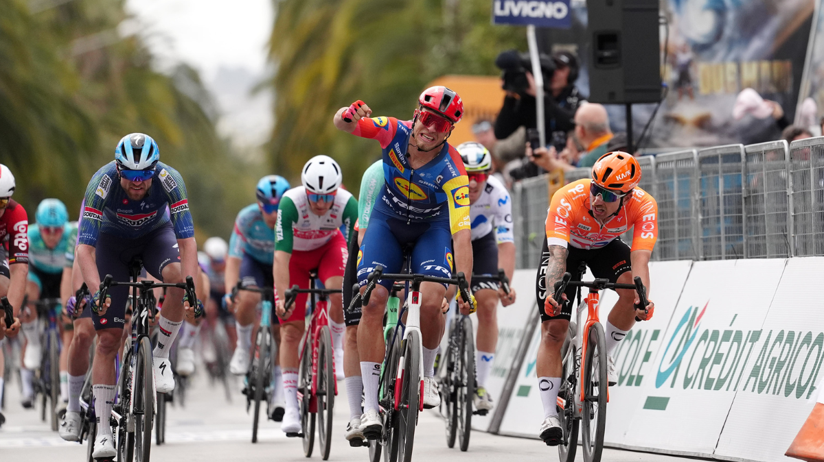 Jonathan Milan s’adjuge la dernière étape de Tirreno-Adriatico, Isaac Del Toro sacré au général