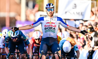 Jordi Meeus surclasse ses adversaires au sprint sur Le Samyn, Wout Van Aert encore malchanceux