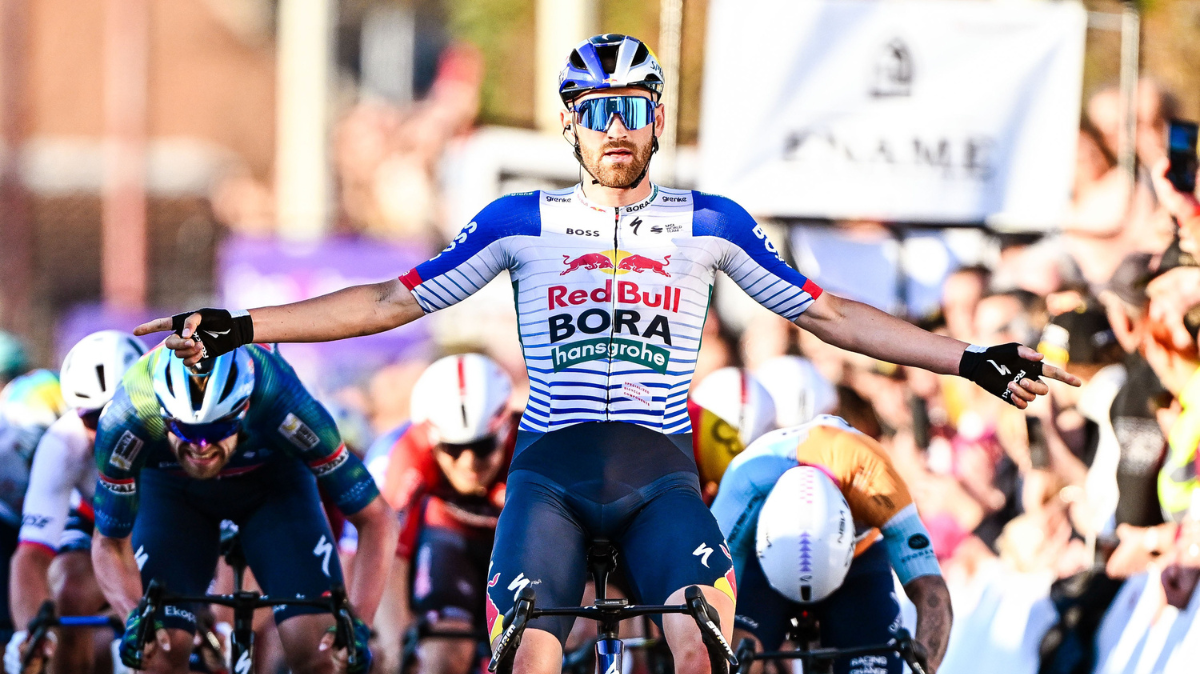 Jordi Meeus surclasse ses adversaires au sprint sur Le Samyn, Wout Van Aert encore malchanceux
