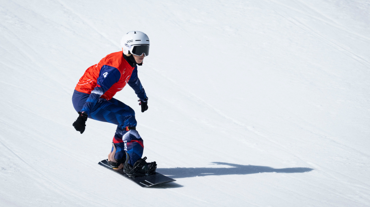 Kate Delson éteint la concurrence en Banked Slalom aux Jeux Paralympiques, Cécile Hernandez au pied du podium