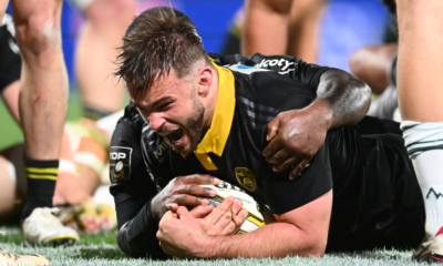 Malgré cet énorme avantage, La Rochelle n'est pas parvenu à faire le break. D'abord privés de ballon, les hommes de Ronan O'Gara ont ensuite été stoppés dans l'en-but par une vaillante défense paloise. Avant d'à leur tour se retrouver en infériorité suite à un plaquage haut de Nolann Le Garrec. Une infériorité gérée plutôt sereinement puisque le danger ne s'est jamais approché de leurs 22 mètres. Comme un symbole de cette première moitié de second acte où des en-avants et des bonnes défenses en pagaille ont repoussé constamment le danger d'un côté comme de l'autre. Dans ce contexte étriqué, chaque point est devenu précieux. En difficulté pour percer le rideau défensif, Pau a fait preuve de pragmatisme en assurant 3 points au pied pour entamer le dernier quart d'heure (10-6, 65ème). Mais sur une folle chevauchée de Davit Niniashvili, La Rochelle en a fait de même dans la foulée. Puis, suite à une longue action magistrale avec de nombreux off-loads, Jack Nowell a libéré Marcel-Deflandre en s'infiltrant au cœur de la défense paloise pour inscrire un deuxième essai décisif  (20-6, 70ème). La Section a bien eu l'opportunité de relancer le match dans les dernières minutes, en vain. La défense rochelaise ne cédera jamais, bouclant la partie sans concéder le moindre essai. Grâce à ce deuxième succès consécutif, La Rochelle se relance totalement en se hissant à la 8ème place du classement, à cinq petits points du Top 6. Les Maritimes n'ont donc pas dit leur dernier mot.