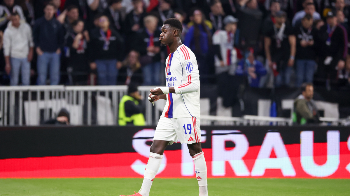 Réduit à 10, Lyon craque contre le Celta Vigo et quitte la Ligue Europa dès les huitièmes