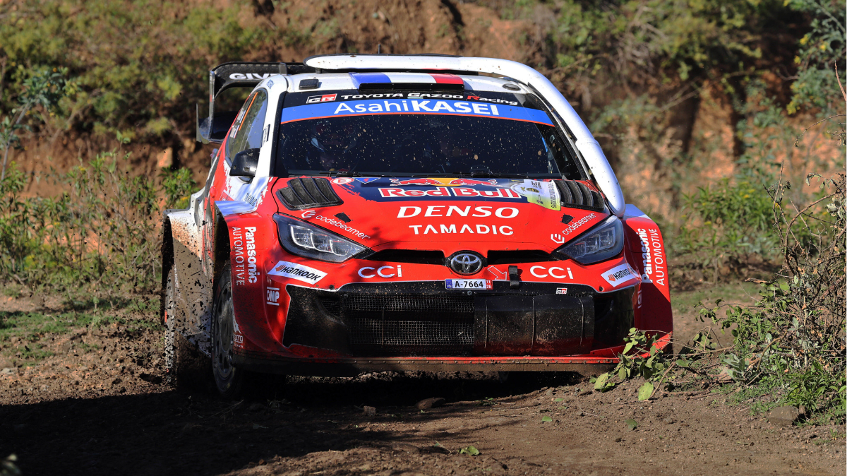 Revenu à une petite seconde, Sébastien Ogier met la pression à Oliver Solberg sur le Rallye du Kenya