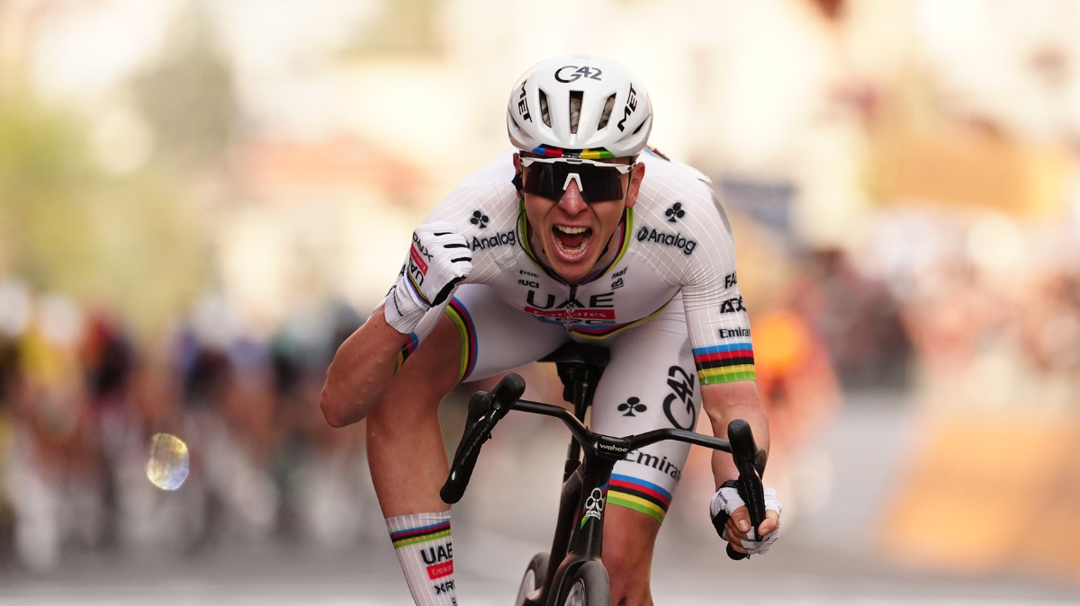 Tadej Pogačar s'offre enfin Milan-San Remo après un superbe mano a mano avec Tom Pidcock
