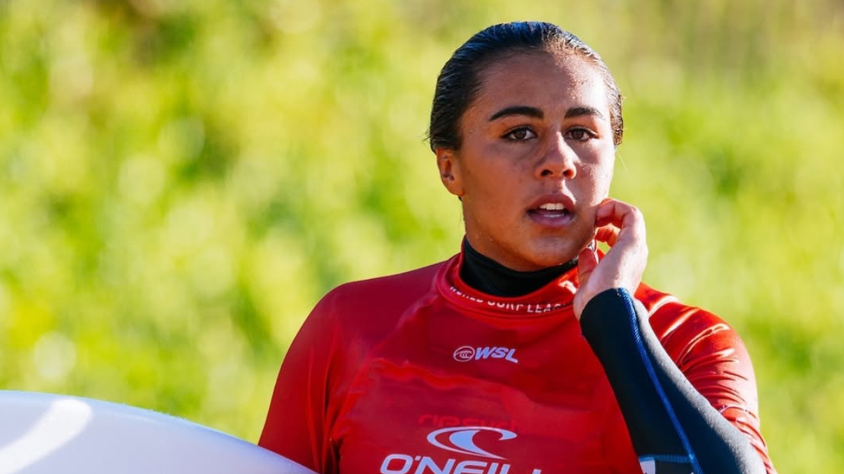 Tya Zebrowski et Kauli Vaast titrés sur le Challenger Series  doublé historique pour le surf français