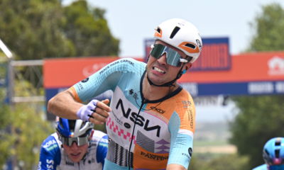 Ethan Vernon domine un sprint massif pour rafler la 1ère étape du Région Pays de la Loire Tour