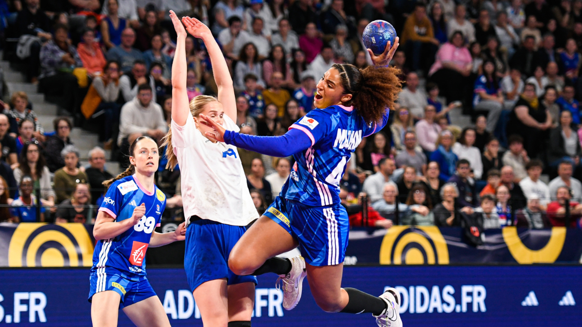 Les Bleues du handball terminent leur campagne de qualifications pour l'Euro en écrasant la Finlande au Futuroscope