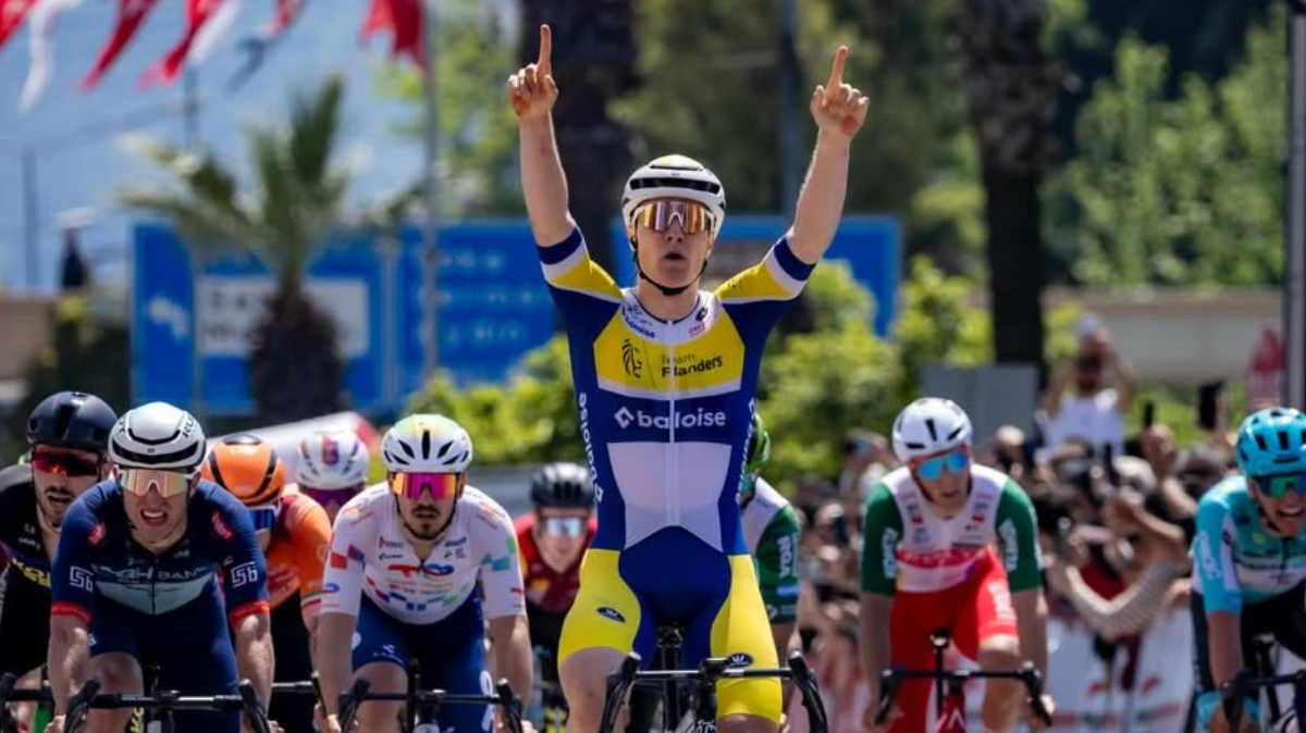 Tom Crabbe enchaîne au sprint sur la 2ème étape du Tour de Turquie