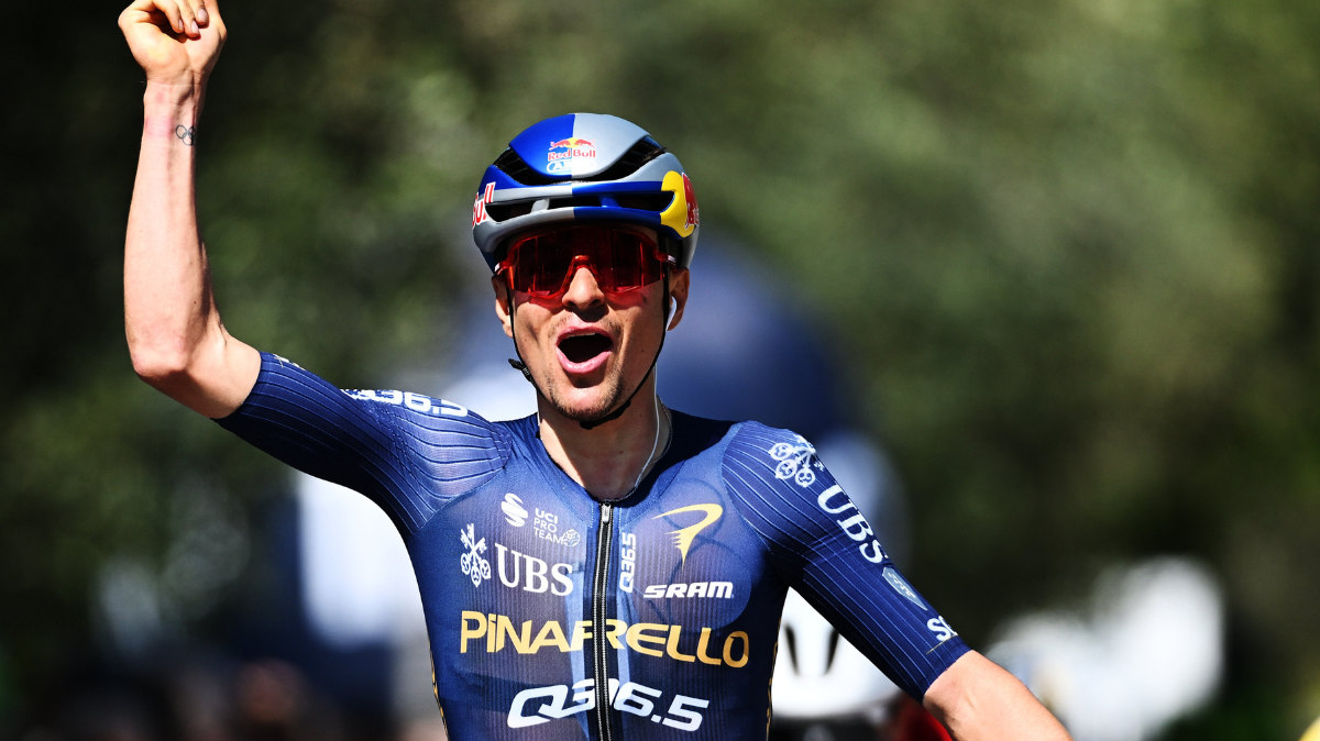 Tom Pidcock remporte la 3e étape du Tour des Alpes 2026 au sprint
