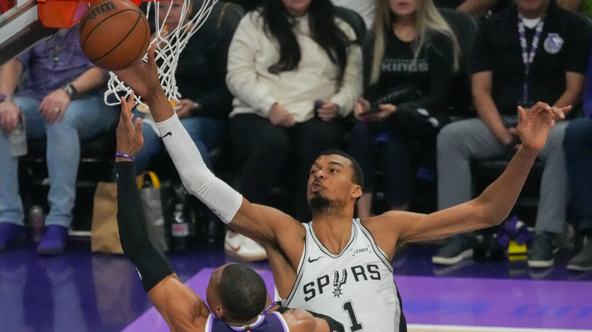 Victor Wembanyama élu défenseur de l'année en NBA à l'unanimité !
