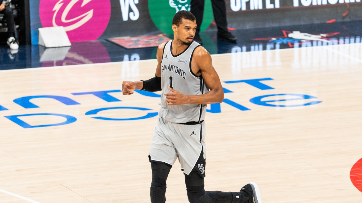 Victor Wembanyama sort le grand jeu pour l'avant-dernier match de la saison régulière en NBA