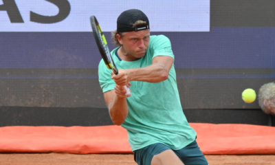 Alexandre Müller, blessé, abandonne contre Stefanos Tsitsipas à Roland-Garros
