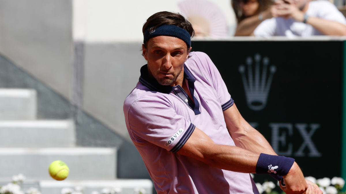 Arthur Rinderknech assure et accède au deuxième tour de Roland-Garros