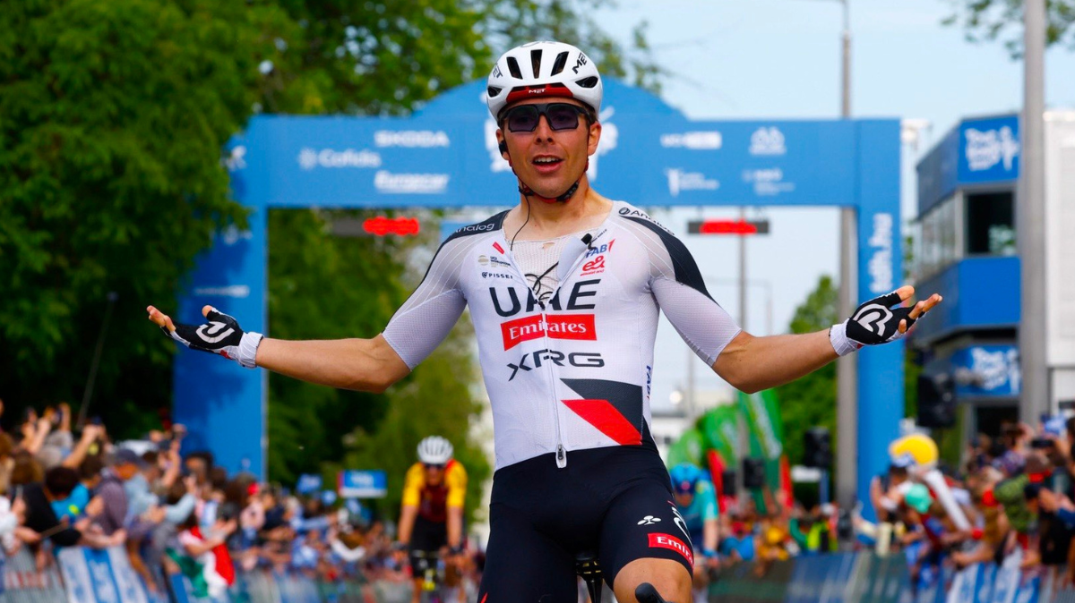 Benoît Cosnefroy fait coup double sur la 2e étape du Tour de Hongrie 2026