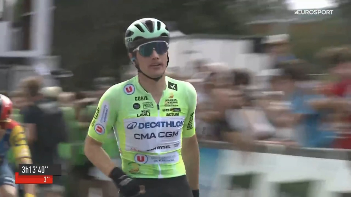 Benoît Cosnefroy remporte les Boucles de la Mayenne, Olav Kooij s'adjuge la dernière étape