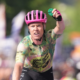 En fin stratège, Michael Valgren remporte une 17e étape très animée sur le Tour d'Italie