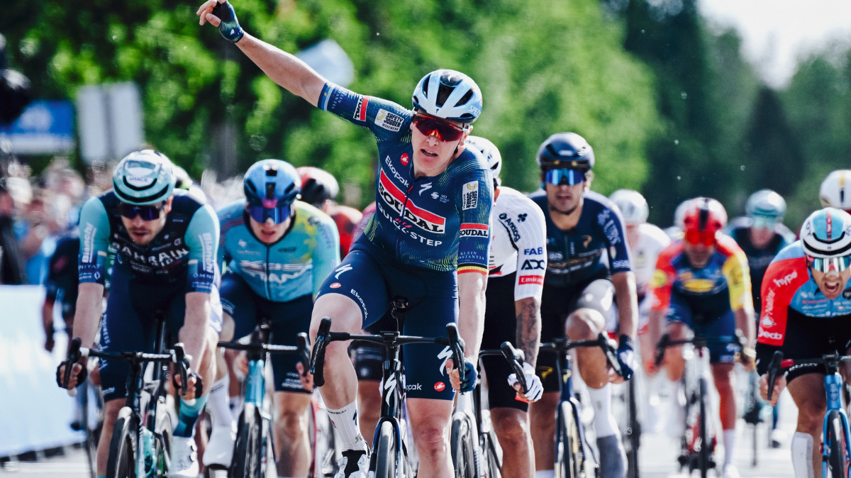 En patron, Tim Merlier remporte la première étape du Tour de Hongrie au sprint