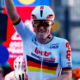 Georg Zimmermann lève les bras à domicile sur Eschborn-Francfort après un final animé
