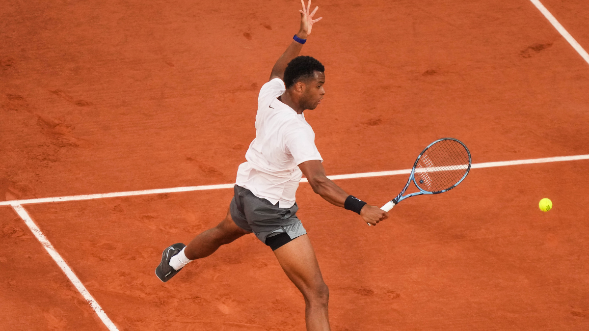 Giovanni Mpetshi Perricard a tenu deux sets, mais a logiquement baissé pavillon contre Novak Djokovic