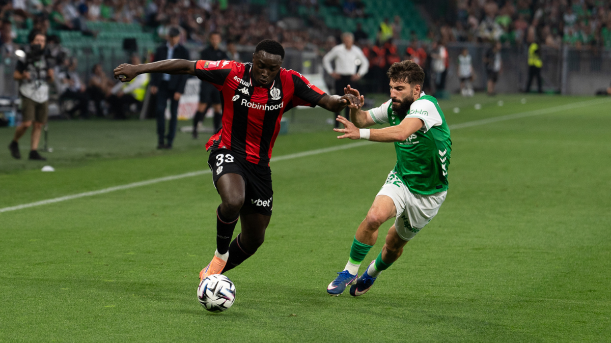 L’AS Saint-Étienne et Nice se tiennent en échec à Geoffroy-Guichard, avant le barrage retour