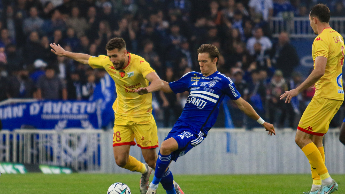 La Ligue 2 pas officiellement terminée : le match à Bastia arrêté, Le Mans devra patienter pour monter en Ligue 1