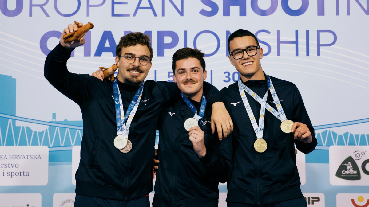 Les Bleuets du pistolet 25m vitesse par équipes sur le toit de l'Europe, Arnaud Gamaleri triomphe en individuel