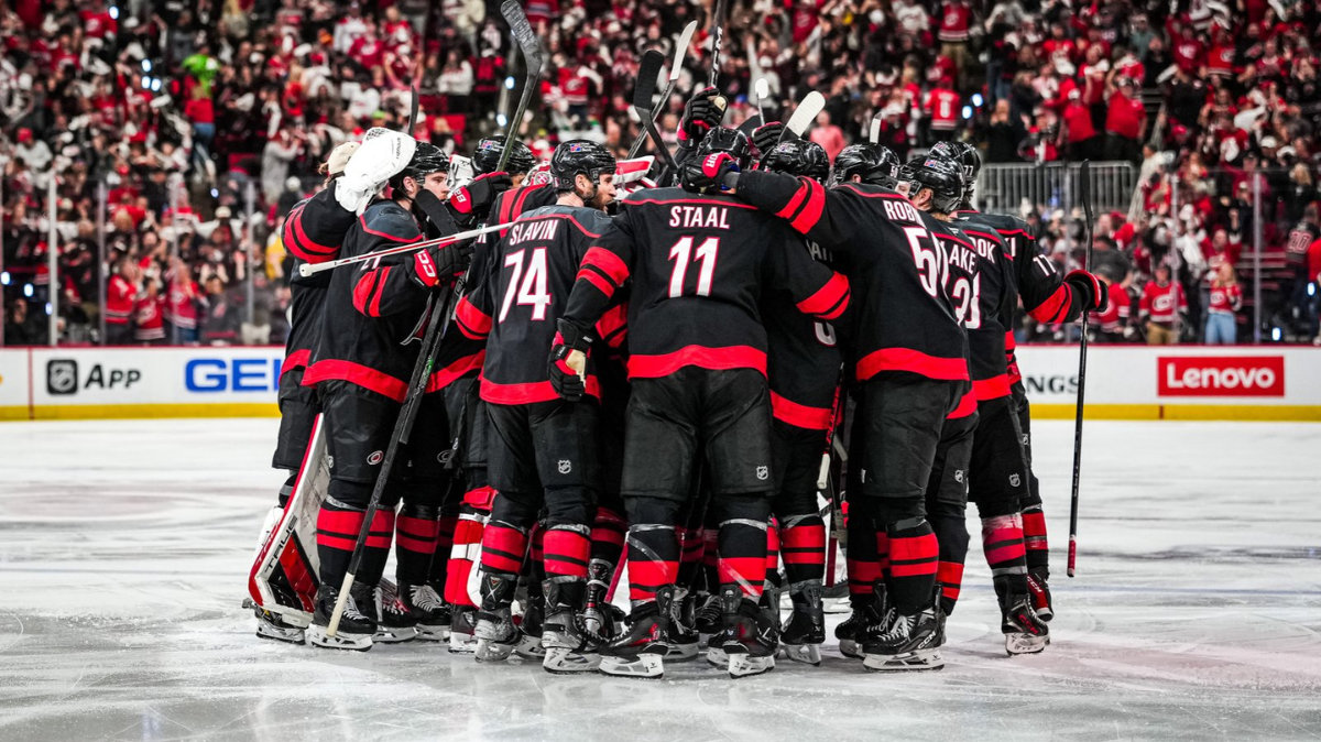 Les Hurricanes de Caroline égalisent en finale de conférence NHL face aux Canadiens d'Alexandre Texier