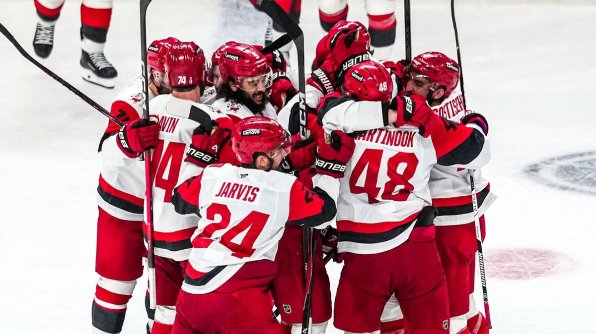 Les Hurricanes de Caroline prennent l’avantage en finale de conférence NHL face aux Canadiens d'Alexandre Texier