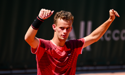 Malgré une frayeur, Luca Van Assche assure sa qualification au 2ème tour de Roland-Garros