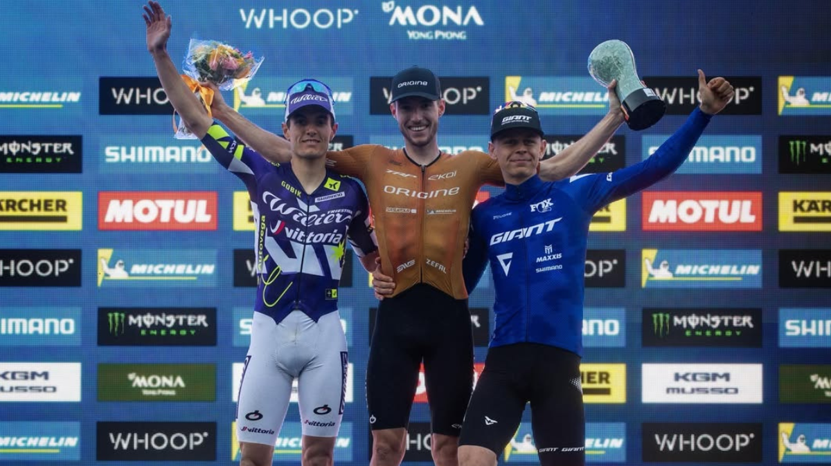 Mathis Azzaro signe la première victoire en Coupe du monde de VTT de sa carrière sur le XCC de YongPyong !