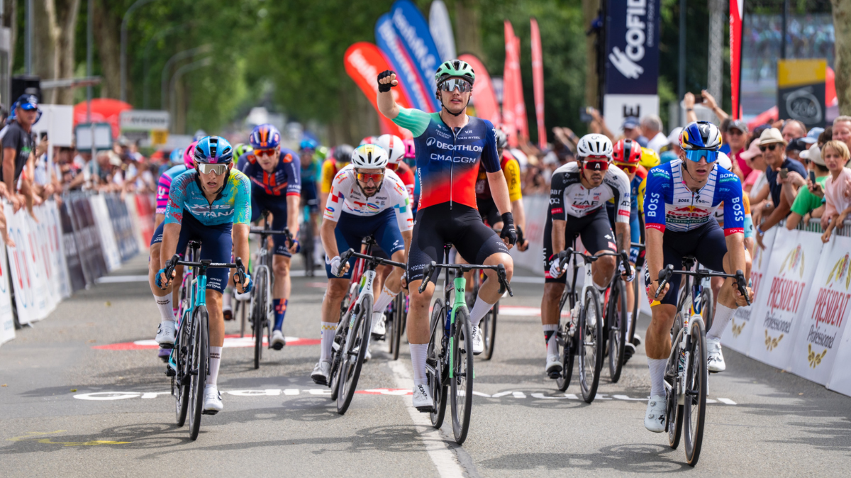Première victoire de la saison pour Olav Kooij, vainqueur sur la 1re étape des Boucles de la Mayenne (1)