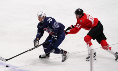 Sans surprise, les Bleus du hockey sur glace surclassés par le Canada