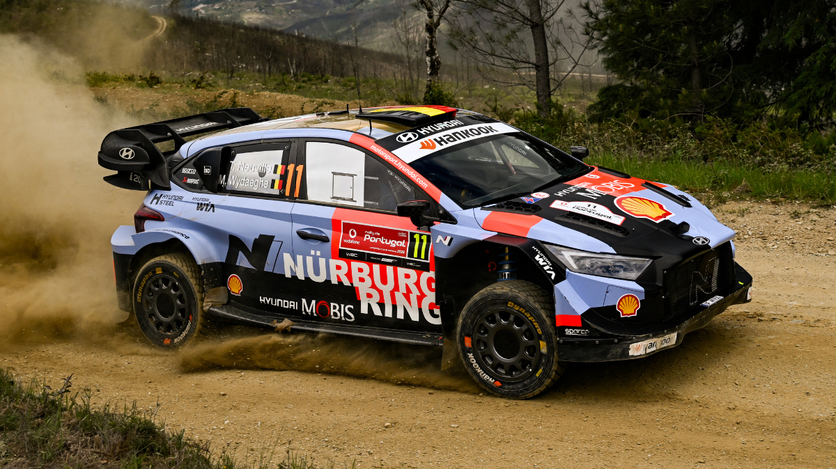 Sébastien Ogier éjecté du podium sur crevaison, Thierry Neuville s'impose au Rallye WRC du Portugal