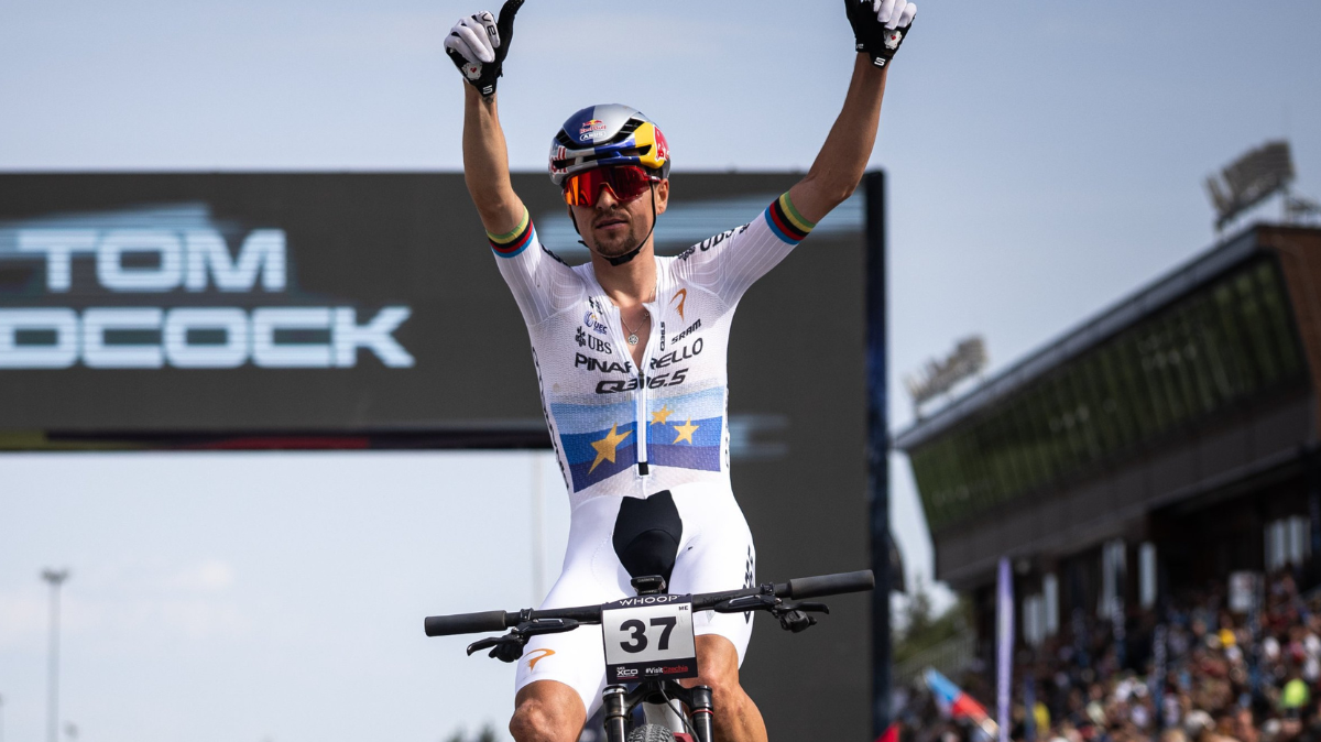 Tom Pidcock vainqueur du format long à Nove Mesto, podium pour Luca Martin