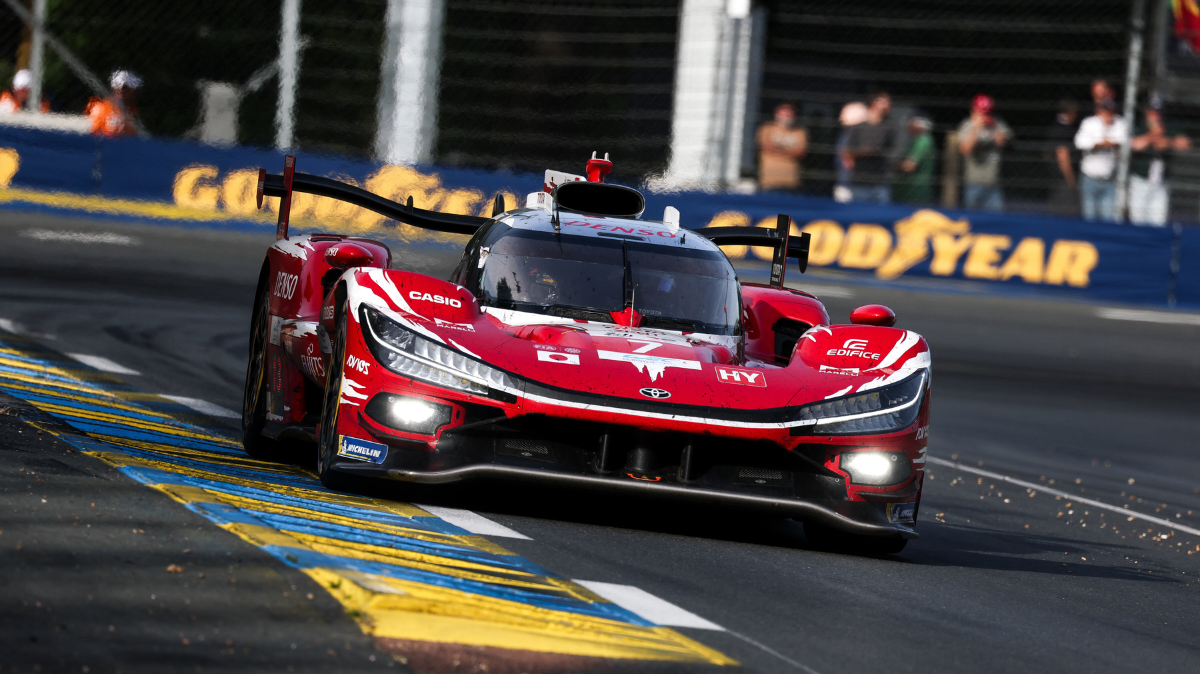 Le trio De Vries - Kobayashi - Conway porte la Toyota #7 à la victoire aux 24 Heures du Mans