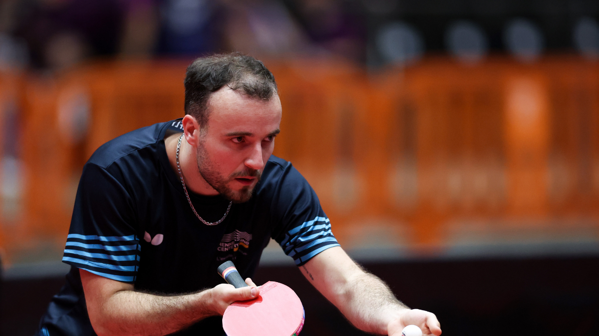 Simon Gauzy évince Hiroto Shinozuta au WTT Contender de Ljubljana et rallie les demies