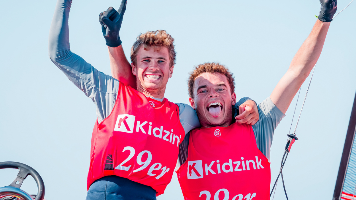 Alexandre Mostini et Raphaël Allain sacrés champions du monde de voile en 29er !